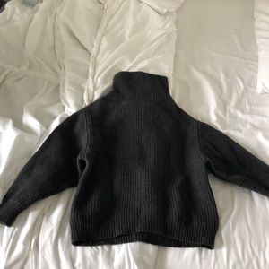 dark grey charcoal wool sweater size small